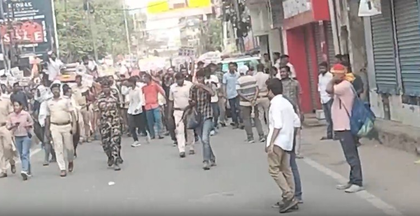 Bihar: Patna erupts as teacher candidates demanded STET before TRE 4; police initiates lathi charge | Bihar: Patna erupts as teacher candidates demanded STET before TRE 4; police initiates lathi charge Bihar: Patna erupts as teacher candidates demanded STET before TRE 4; police initiates lathi charge | Bihar: Patna erupts as teacher candidates demanded STET before TRE 4; police initiates lathi charge