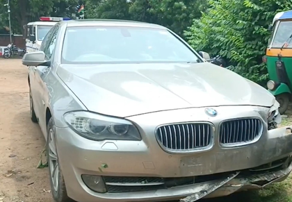 Gandhinagar: Speeding BMW car crushes beautician to death, driver detained | Gandhinagar: Speeding BMW car crushes beautician to death, driver detained