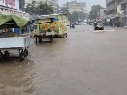 Maha rain fury: Govt offices, schools, colleges shut in Mumbai today; local trains hit | Maha rain fury: Govt offices, schools, colleges shut in Mumbai today; local trains hit