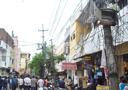 Three electrocuted to death while carrying Ganesh idols in Hyderabad | Three electrocuted to death while carrying Ganesh idols in Hyderabad