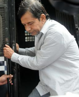 Saradha chit fund owner Sudipta Sen, director Debjani Mukherjee acquitted in 3 cases | Saradha chit fund owner Sudipta Sen, director Debjani Mukherjee acquitted in 3 cases