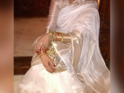 Rekha & Manish Malhotra share a common obsession for sarees, calls it 'pure love' | Rekha & Manish Malhotra share a common obsession for sarees, calls it 'pure love'