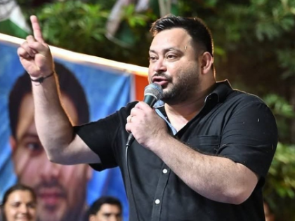 Tejashwi Yadav compares voter rights fight to freedom struggle; slams Nitish Kumar | Tejashwi Yadav compares voter rights fight to freedom struggle; slams Nitish Kumar Tejashwi Yadav compares voter rights fight to freedom struggle; slams Nitish Kumar | Tejashwi Yadav compares voter rights fight to freedom struggle; slams Nitish Kumar