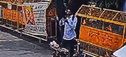 CCTV footage shows attacker surveyed Delhi CM's Shalimar Bagh residence, probe reveals criminal past | CCTV footage shows attacker surveyed Delhi CM's Shalimar Bagh residence, probe reveals criminal past