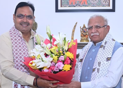 Rajasthan CM meets Manohar Lal Khattar; discusses green energy corridor proposals | Rajasthan CM meets Manohar Lal Khattar; discusses green energy corridor proposals