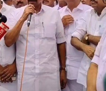 CM Vijayan has violated oath by shielding corruption, must quit: Congress | CM Vijayan has violated oath by shielding corruption, must quit: Congress