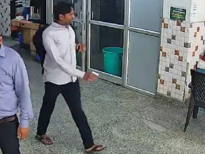 Accused recced CM Rekha Gupta's Shalimar Bagh residence for 11 minutes, new CCTV clip shows | Accused recced CM Rekha Gupta's Shalimar Bagh residence for 11 minutes, new CCTV clip shows Accused recced CM Rekha Gupta's Shalimar Bagh residence for 11 minutes, new CCTV clip shows | Accused recced CM Rekha Gupta's Shalimar Bagh residence for 11 minutes, new CCTV clip shows