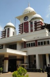 Kerala police probe e-cigarette bomb threats at Kozhikode, Kottayam collectorates | Kerala police probe e-cigarette bomb threats at Kozhikode, Kottayam collectorates