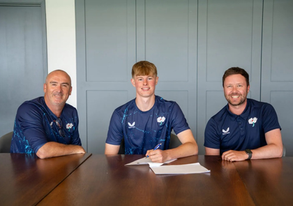 Matthew Firbank signs a rookie contract with Yorkshire | Matthew Firbank signs a rookie contract with Yorkshire