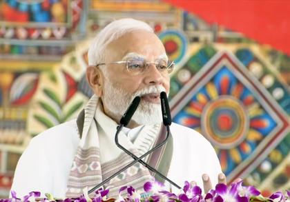 Bihar pushed into darkness under 'Lantern Raj': PM Modi slams RJD | Bihar pushed into darkness under 'Lantern Raj': PM Modi slams RJD