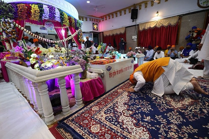 May we always walk on path of wisdom shown by Sri Guru Granth Sahib Ji: PM Modi | May we always walk on path of wisdom shown by Sri Guru Granth Sahib Ji: PM Modi May we always walk on path of wisdom shown by Sri Guru Granth Sahib Ji: PM Modi | May we always walk on path of wisdom shown by Sri Guru Granth Sahib Ji: PM Modi