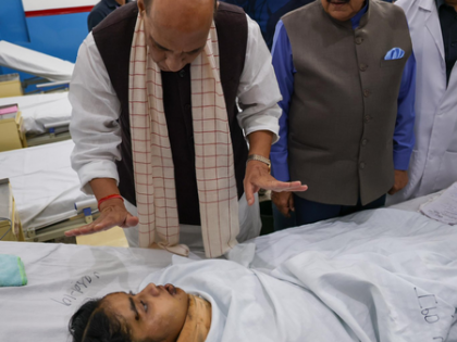 Rajnath Singh reviews ground situation, interacts with victims injured in Kishtwar cloudburst | Rajnath Singh reviews ground situation, interacts with victims injured in Kishtwar cloudburst Rajnath Singh reviews ground situation, interacts with victims injured in Kishtwar cloudburst | Rajnath Singh reviews ground situation, interacts with victims injured in Kishtwar cloudburst
