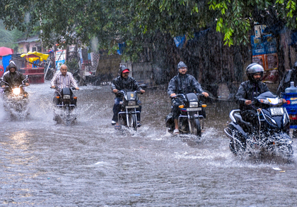 Heavy rain batters Gujarat; IMD issues red, orange alerts in multiple districts | Heavy rain batters Gujarat; IMD issues red, orange alerts in multiple districts Heavy rain batters Gujarat; IMD issues red, orange alerts in multiple districts | Heavy rain batters Gujarat; IMD issues red, orange alerts in multiple districts