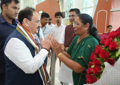 Scuffle at Jabalpur BJP office after RS MP Sumitra Valmiki denied entry for JP Nadda's meeting | Scuffle at Jabalpur BJP office after RS MP Sumitra Valmiki denied entry for JP Nadda's meeting Scuffle at Jabalpur BJP office after RS MP Sumitra Valmiki denied entry for JP Nadda's meeting | Scuffle at Jabalpur BJP office after RS MP Sumitra Valmiki denied entry for JP Nadda's meeting