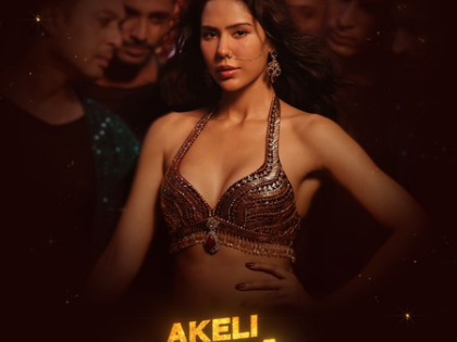 Sonam Bajwa breaks the dance floor with her sizzling moves in the "Akeli Laila' song from Baaghi 4 | Sonam Bajwa breaks the dance floor with her sizzling moves in the "Akeli Laila' song from Baaghi 4