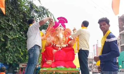 Uttarakhand: Grand procession marks Ganesh Chaturthi celebrations in Haldwani | Uttarakhand: Grand procession marks Ganesh Chaturthi celebrations in Haldwani Uttarakhand: Grand procession marks Ganesh Chaturthi celebrations in Haldwani | Uttarakhand: Grand procession marks Ganesh Chaturthi celebrations in Haldwani