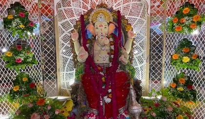 Mumbai artisans craft 'Lalbaug Ke Raja' in Varanasi; create magnificent sheesh mahal pandal | Mumbai artisans craft 'Lalbaug Ke Raja' in Varanasi; create magnificent sheesh mahal pandal Mumbai artisans craft 'Lalbaug Ke Raja' in Varanasi; create magnificent sheesh mahal pandal | Mumbai artisans craft 'Lalbaug Ke Raja' in Varanasi; create magnificent sheesh mahal pandal