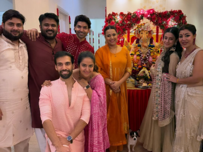 'Pati Patni Aur Panga' team visit Gurmeet Choudhary & Debina Bonnerjee to seek blessings from Bappa | 'Pati Patni Aur Panga' team visit Gurmeet Choudhary & Debina Bonnerjee to seek blessings from Bappa 'Pati Patni Aur Panga' team visit Gurmeet Choudhary & Debina Bonnerjee to seek blessings from Bappa | 'Pati Patni Aur Panga' team visit Gurmeet Choudhary & Debina Bonnerjee to seek blessings from Bappa