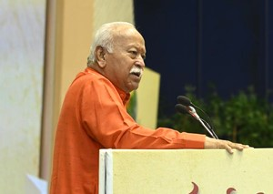 Mixed reactions sparked by RSS chief's statement on Hindu-Muslims | Mixed reactions sparked by RSS chief's statement on Hindu-Muslims Mixed reactions sparked by RSS chief's statement on Hindu-Muslims | Mixed reactions sparked by RSS chief's statement on Hindu-Muslims