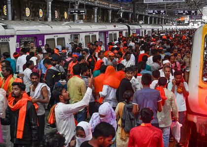 NCW chief cautions Maratha quota protesters against harassing women journalists | NCW chief cautions Maratha quota protesters against harassing women journalists NCW chief cautions Maratha quota protesters against harassing women journalists | NCW chief cautions Maratha quota protesters against harassing women journalists