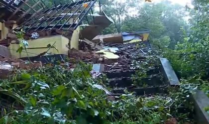 Suspected crude bomb blast kills one, several hurt in Kerala’s Kannur; houses damaged | Suspected crude bomb blast kills one, several hurt in Kerala’s Kannur; houses damaged Suspected crude bomb blast kills one, several hurt in Kerala’s Kannur; houses damaged | Suspected crude bomb blast kills one, several hurt in Kerala’s Kannur; houses damaged