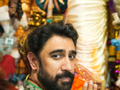 Amit Sadh visits Lalbaugh Cha Raja: Blessed to have this darshan | Amit Sadh visits Lalbaugh Cha Raja: Blessed to have this darshan Amit Sadh visits Lalbaugh Cha Raja: Blessed to have this darshan | Amit Sadh visits Lalbaugh Cha Raja: Blessed to have this darshan