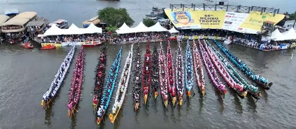 Nehru Trophy boat race begins in Kerala's Alapuzzha | Nehru Trophy boat race begins in Kerala's Alapuzzha Nehru Trophy boat race begins in Kerala's Alapuzzha | Nehru Trophy boat race begins in Kerala's Alapuzzha
