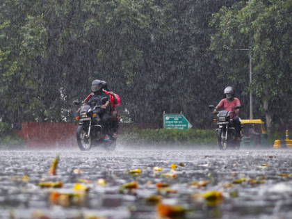 Rains lash Delhi-NCR, temperature dips; traffic snarls reported in several areas | Rains lash Delhi-NCR, temperature dips; traffic snarls reported in several areas Rains lash Delhi-NCR, temperature dips; traffic snarls reported in several areas | Rains lash Delhi-NCR, temperature dips; traffic snarls reported in several areas