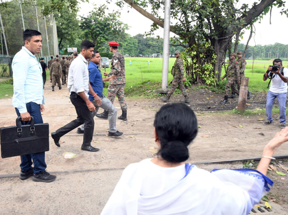 CM Banerjee slams BJP, accuses it of 'misusing' Indian Army after stage meant for language agitation dismantled by jawans | CM Banerjee slams BJP, accuses it of 'misusing' Indian Army after stage meant for language agitation dismantled by jawans CM Banerjee slams BJP, accuses it of 'misusing' Indian Army after stage meant for language agitation dismantled by jawans | CM Banerjee slams BJP, accuses it of 'misusing' Indian Army after stage meant for language agitation dismantled by jawans