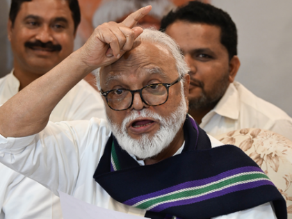 Chhagan Bhujbal 'boycotts' Cabinet meeting a day after govt decides to provide Kunbi status to Marathas | Chhagan Bhujbal 'boycotts' Cabinet meeting a day after govt decides to provide Kunbi status to Marathas