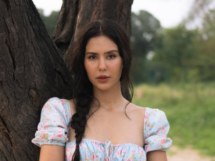 Sonam Bajwa urges all to 'come together & stand by Punjab' during this time of crisis | Sonam Bajwa urges all to 'come together & stand by Punjab' during this time of crisis Sonam Bajwa urges all to 'come together & stand by Punjab' during this time of crisis | Sonam Bajwa urges all to 'come together & stand by Punjab' during this time of crisis
