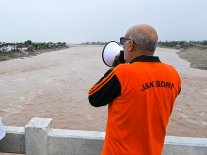Water level in J&K's Udhampur, Samba & Kathua crosses flood level, schools shut | Water level in J&K's Udhampur, Samba & Kathua crosses flood level, schools shut Water level in J&K's Udhampur, Samba & Kathua crosses flood level, schools shut | Water level in J&K's Udhampur, Samba & Kathua crosses flood level, schools shut