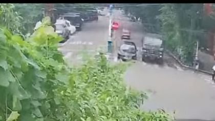 Kolkata Police seize Army truck for 'dangerous driving', a day after jawans dismantled Trinamool stage | Kolkata Police seize Army truck for 'dangerous driving', a day after jawans dismantled Trinamool stage Kolkata Police seize Army truck for 'dangerous driving', a day after jawans dismantled Trinamool stage | Kolkata Police seize Army truck for 'dangerous driving', a day after jawans dismantled Trinamool stage