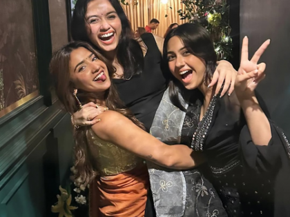 Reem Shaikh shares a beautiful picture with “childhood BFFs” Jannat Zubair and Roshni Waliaa | Reem Shaikh shares a beautiful picture with “childhood BFFs” Jannat Zubair and Roshni Waliaa Reem Shaikh shares a beautiful picture with “childhood BFFs” Jannat Zubair and Roshni Waliaa | Reem Shaikh shares a beautiful picture with “childhood BFFs” Jannat Zubair and Roshni Waliaa