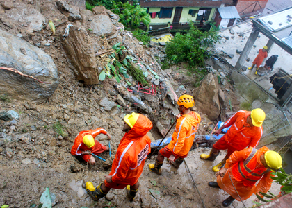 Seven Kashmiris feared dead in landslide tragedy in Himachal Pradesh | Seven Kashmiris feared dead in landslide tragedy in Himachal Pradesh Seven Kashmiris feared dead in landslide tragedy in Himachal Pradesh | Seven Kashmiris feared dead in landslide tragedy in Himachal Pradesh