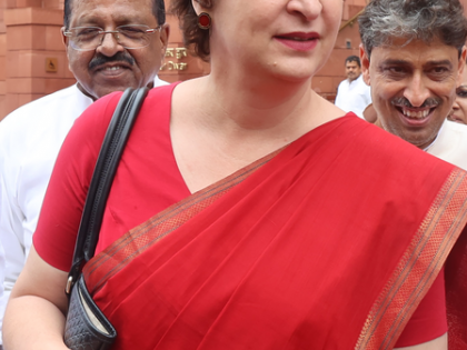 Priyanka Gandhi welcomes Wayanad Medical College, thanks Centre and State | Priyanka Gandhi welcomes Wayanad Medical College, thanks Centre and State Priyanka Gandhi welcomes Wayanad Medical College, thanks Centre and State | Priyanka Gandhi welcomes Wayanad Medical College, thanks Centre and State
