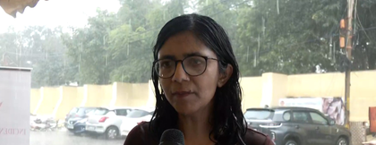 Swati Maliwal visits flood-hit Yamuna bazar, donates one-month salary to Punjab relief fund | Swati Maliwal visits flood-hit Yamuna bazar, donates one-month salary to Punjab relief fund Swati Maliwal visits flood-hit Yamuna bazar, donates one-month salary to Punjab relief fund | Swati Maliwal visits flood-hit Yamuna bazar, donates one-month salary to Punjab relief fund