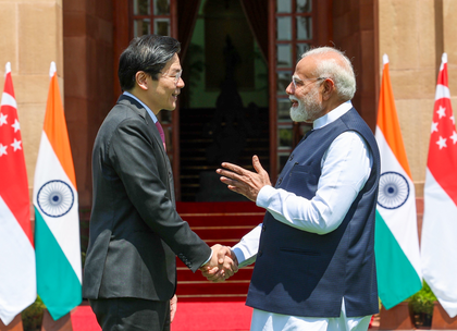 India, Singapore believe fighting terrorism is the duty of all, says PM Modi | India, Singapore believe fighting terrorism is the duty of all, says PM Modi India, Singapore believe fighting terrorism is the duty of all, says PM Modi | India, Singapore believe fighting terrorism is the duty of all, says PM Modi