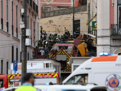 Lisbon's Gloria Funicular derails, leaving 15 dead, 18 injured | Lisbon's Gloria Funicular derails, leaving 15 dead, 18 injured Lisbon's Gloria Funicular derails, leaving 15 dead, 18 injured | Lisbon's Gloria Funicular derails, leaving 15 dead, 18 injured
