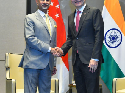 EAM Jaishankar meets Singapore PM Wong, expresses confidence in stronger bilateral ties | EAM Jaishankar meets Singapore PM Wong, expresses confidence in stronger bilateral ties