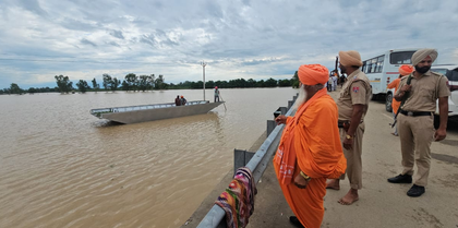In heartwarming gesture, Sant Seechewal to rescue cattle from Punjab floods in special boats | In heartwarming gesture, Sant Seechewal to rescue cattle from Punjab floods in special boats In heartwarming gesture, Sant Seechewal to rescue cattle from Punjab floods in special boats | In heartwarming gesture, Sant Seechewal to rescue cattle from Punjab floods in special boats