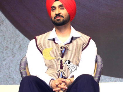 Diljit Dosanjh chooses to speak in Hindi, asks help for wounded Punjab after recent deluge | Diljit Dosanjh chooses to speak in Hindi, asks help for wounded Punjab after recent deluge Diljit Dosanjh chooses to speak in Hindi, asks help for wounded Punjab after recent deluge | Diljit Dosanjh chooses to speak in Hindi, asks help for wounded Punjab after recent deluge