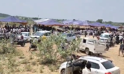 Rajasthan farmer murder: Police fire tear gas to disperse crowd in Jaisalmer | Rajasthan farmer murder: Police fire tear gas to disperse crowd in Jaisalmer Rajasthan farmer murder: Police fire tear gas to disperse crowd in Jaisalmer | Rajasthan farmer murder: Police fire tear gas to disperse crowd in Jaisalmer