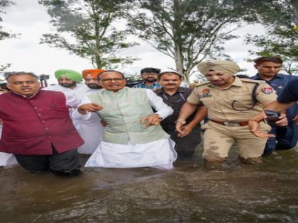 'Don’t worry, Centre is with you': Shivraj Chouhan assures grief-struck Punjab farmers | 'Don’t worry, Centre is with you': Shivraj Chouhan assures grief-struck Punjab farmers 'Don’t worry, Centre is with you': Shivraj Chouhan assures grief-struck Punjab farmers | 'Don’t worry, Centre is with you': Shivraj Chouhan assures grief-struck Punjab farmers