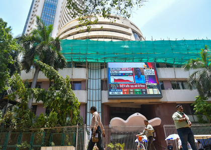 Stock market ends flat; auto shares surge as IT and FMCG decline | Stock market ends flat; auto shares surge as IT and FMCG decline