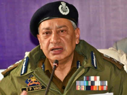 Ex-J&K DGP criticises National Conference MLA for remarks related to national emblem | Ex-J&K DGP criticises National Conference MLA for remarks related to national emblem Ex-J&K DGP criticises National Conference MLA for remarks related to national emblem | Ex-J&K DGP criticises National Conference MLA for remarks related to national emblem