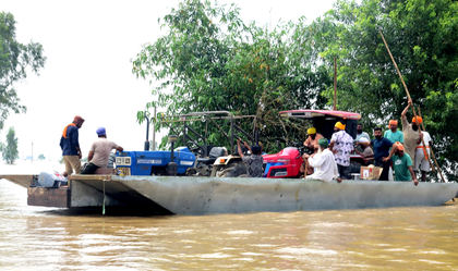 Punjab floods: SAD to hold emergency meet tomorrow to discuss relief work | Punjab floods: SAD to hold emergency meet tomorrow to discuss relief work Punjab floods: SAD to hold emergency meet tomorrow to discuss relief work | Punjab floods: SAD to hold emergency meet tomorrow to discuss relief work