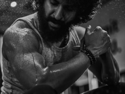 Natural Star Nani posts picture of his beefed-up look for 'The Paradise' | Natural Star Nani posts picture of his beefed-up look for 'The Paradise'