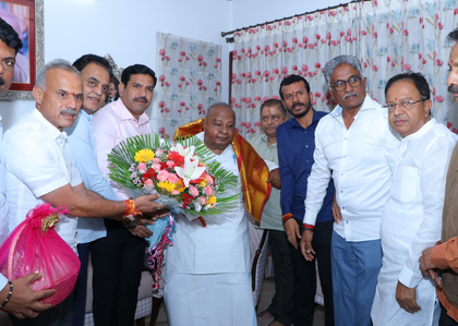 K'taka BJP delegation meets former PM Deve Gowda, seek guidance on current developments