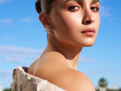 Alia Bhatt makes the most of her 'Island glam & team jam' session during her latest photoshoot | Alia Bhatt makes the most of her 'Island glam & team jam' session during her latest photoshoot Alia Bhatt makes the most of her 'Island glam & team jam' session during her latest photoshoot | Alia Bhatt makes the most of her 'Island glam & team jam' session during her latest photoshoot